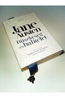 Büszkeség és balítélet könyv + Rózsa függős szalagos könyvjelző 