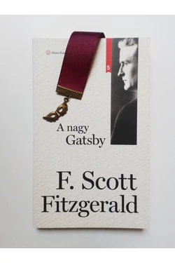 A nagy Gatsby könyv + Bordó szalagos könyvjelző álarc függővel 