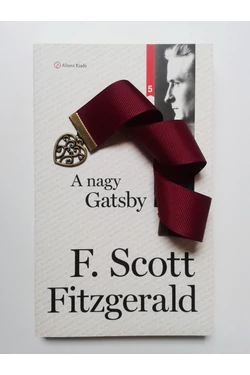 A nagy Gatsby könyv + Bordó szalagos könyvjelző szív függővel 